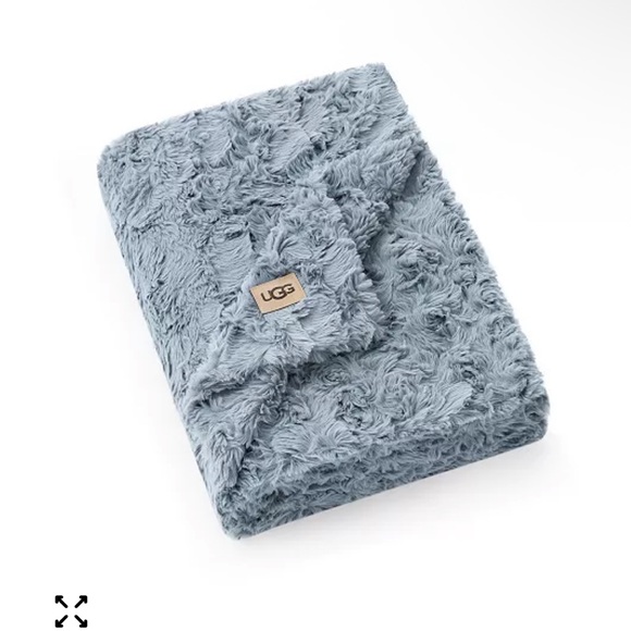 UGG Textured Throw Blanket - Picture 4 of 4